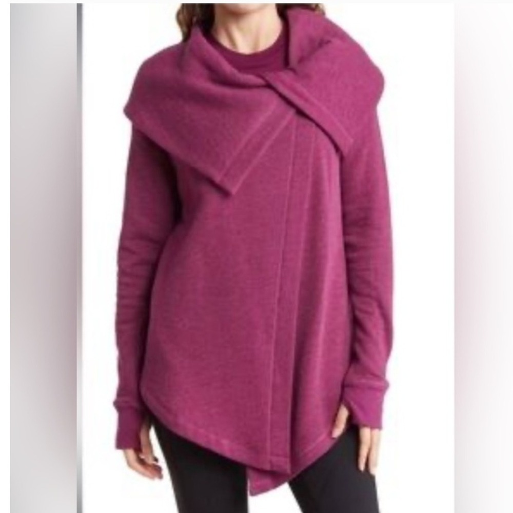 Nordstrom Z by Zella Magenta Purple Small Shooting‎ Stars Wrap Cowl Neck Jacket